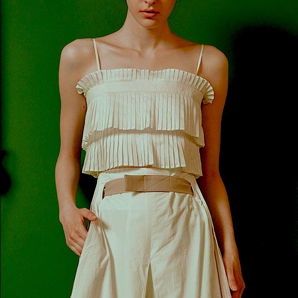 Stylish Crop Top - Picture 1 of 4
